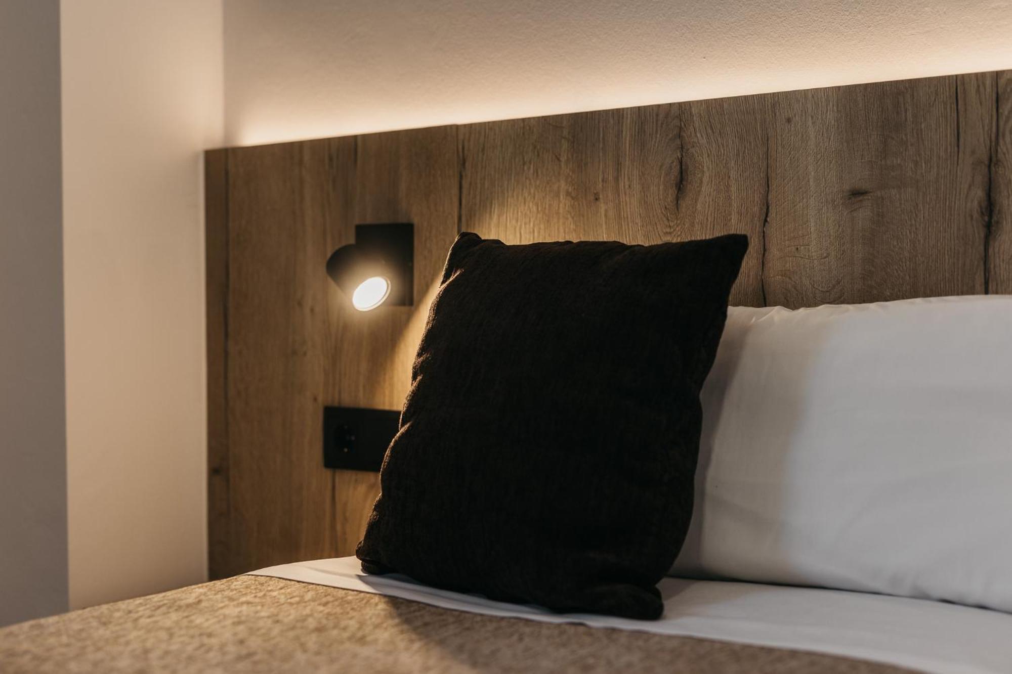 La Trobada Hotel Sport Ripoll Eksteriør bilde