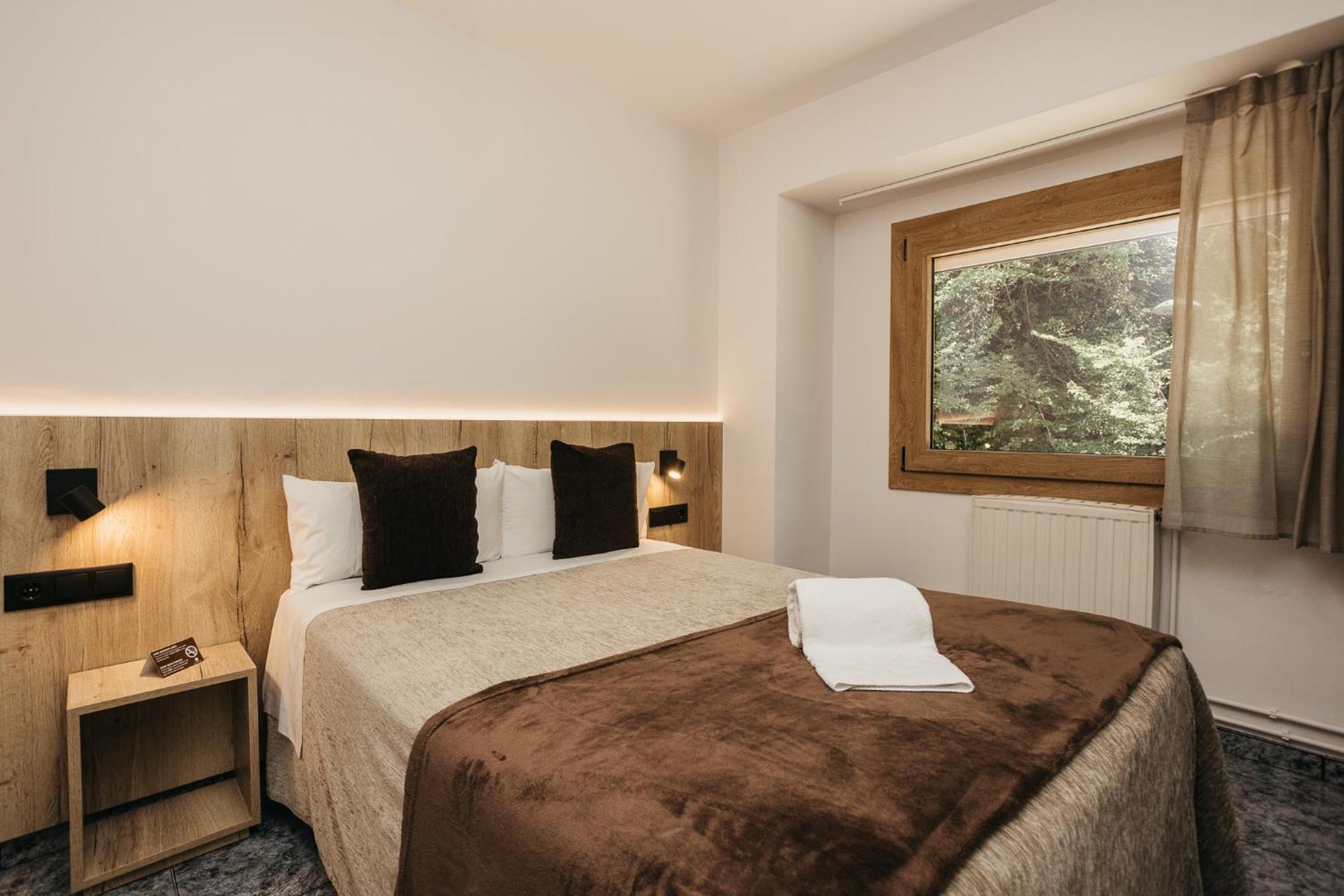 La Trobada Hotel Sport Ripoll Eksteriør bilde