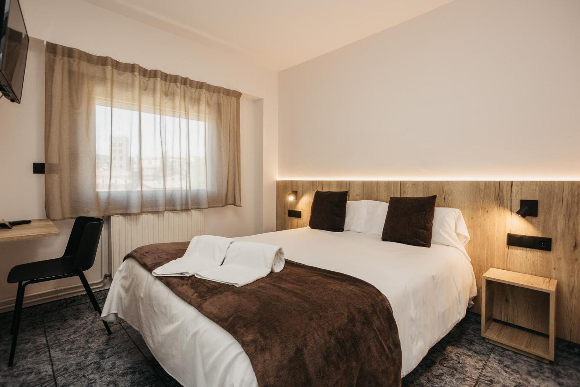 La Trobada Hotel Sport Ripoll Eksteriør bilde