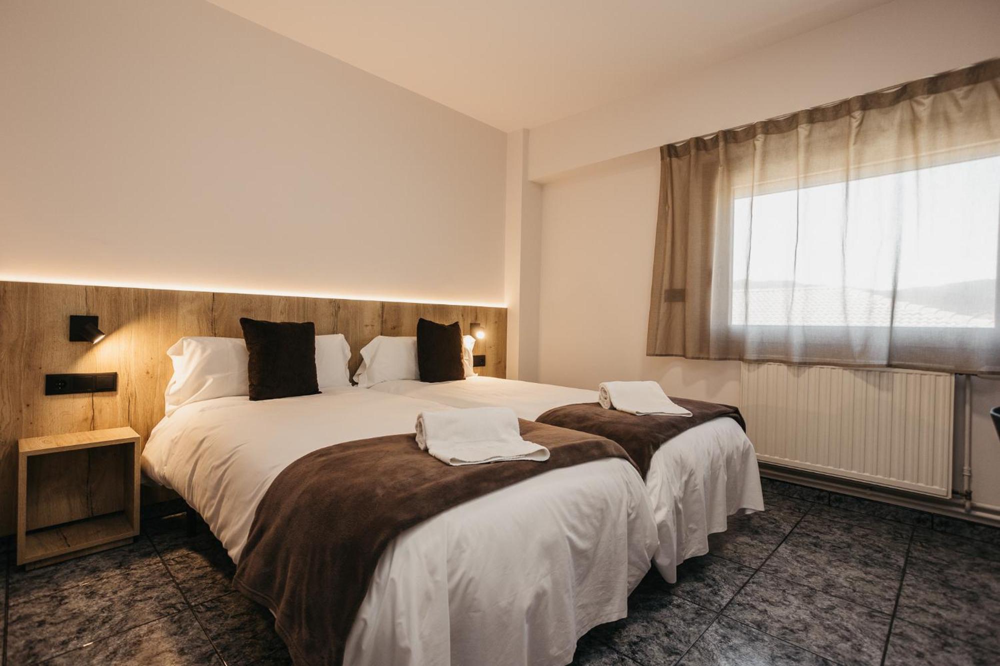 La Trobada Hotel Sport Ripoll Eksteriør bilde