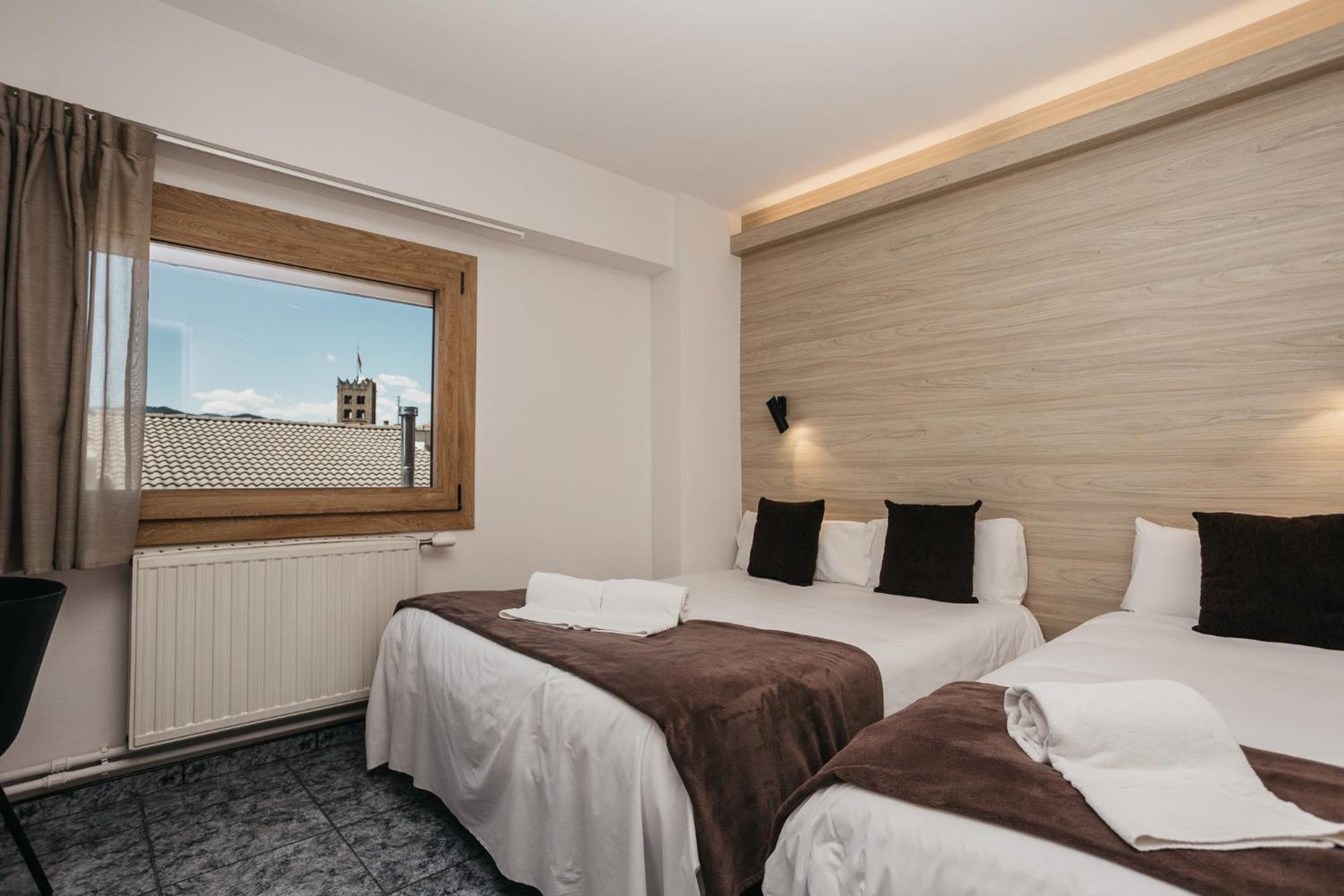 La Trobada Hotel Sport Ripoll Eksteriør bilde