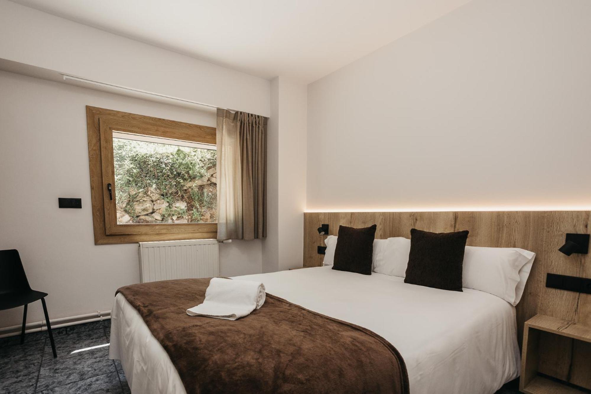 La Trobada Hotel Sport Ripoll Eksteriør bilde