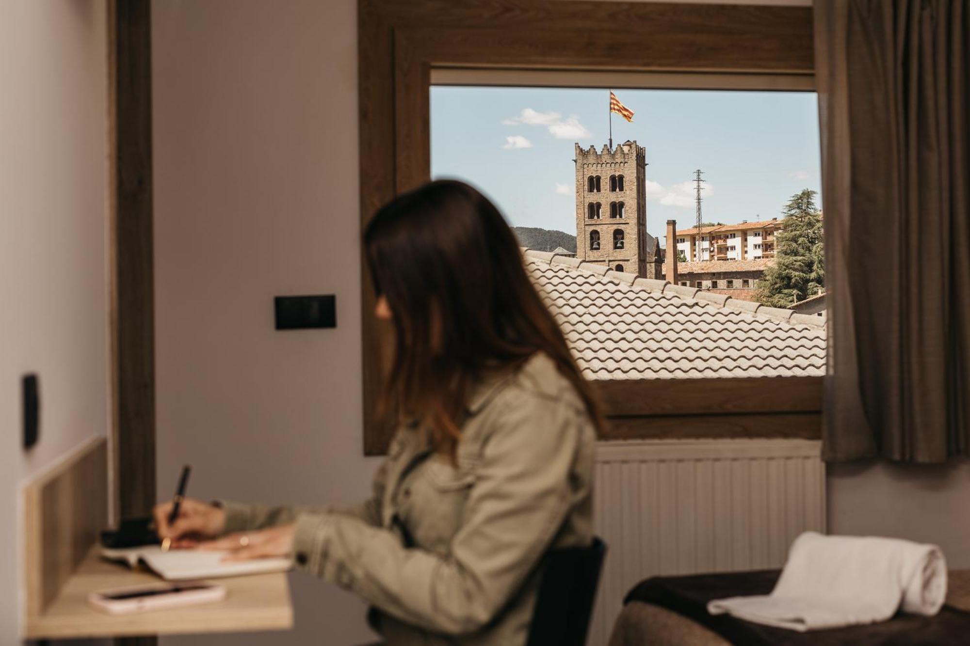 La Trobada Hotel Sport Ripoll Eksteriør bilde